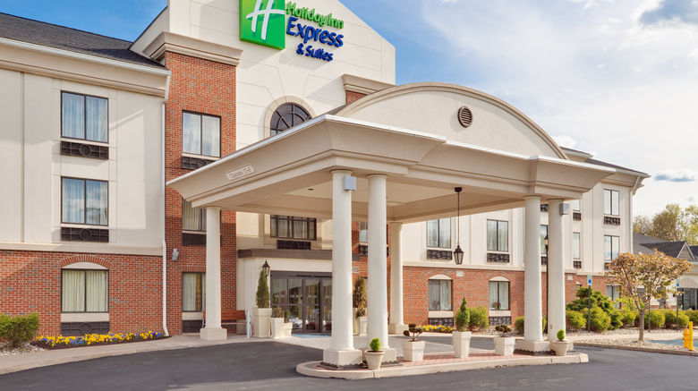 <b>Holiday Inn Express & Suites Exterior</b>. Images powered by <a href="https://www.leonardoworldwide.com/" title="Leonardo Worldwide" target="_blank">Leonardo</a>.