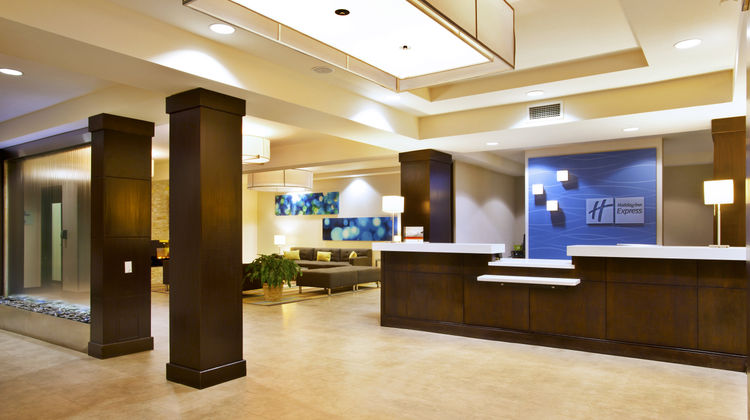 Holiday Inn Express Lobby