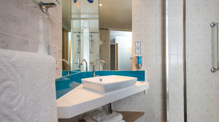 Holiday Inn Express Edinburgh Waterfront Room