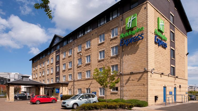 Holiday Inn Express Edinburgh Waterfront Exterior