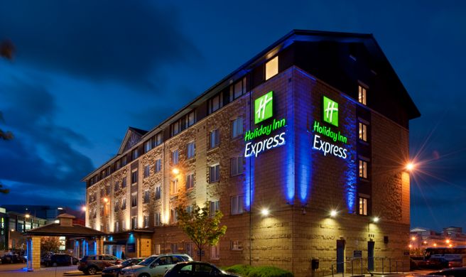 Holiday Inn Express Edinburgh Waterfront Exterior