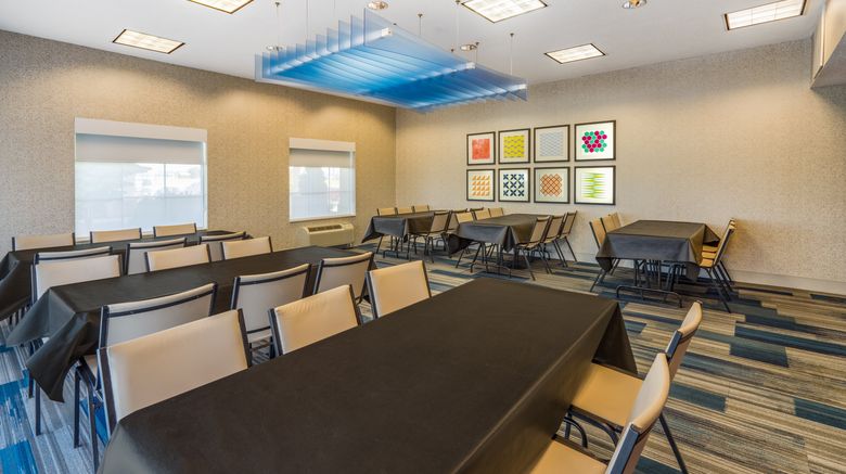 <b>Holiday Inn Express Bloomsburg Meeting</b>. Images powered by <a href="https://www.leonardoworldwide.com/" title="Leonardo Worldwide" target="_blank">Leonardo</a>.