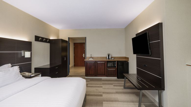 <b>Holiday Inn Express Bloomsburg Room</b>. Images powered by <a href="https://www.leonardoworldwide.com/" title="Leonardo Worldwide" target="_blank">Leonardo</a>.