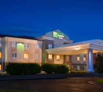 Holiday Inn Express & Suites Exterior