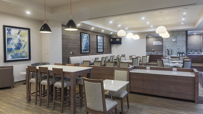 <b>Holiday Inn Express Mexico-Toreo Restaurant</b>. Images powered by <a href="https://www.leonardoworldwide.com/" title="Leonardo Worldwide" target="_blank">Leonardo</a>.