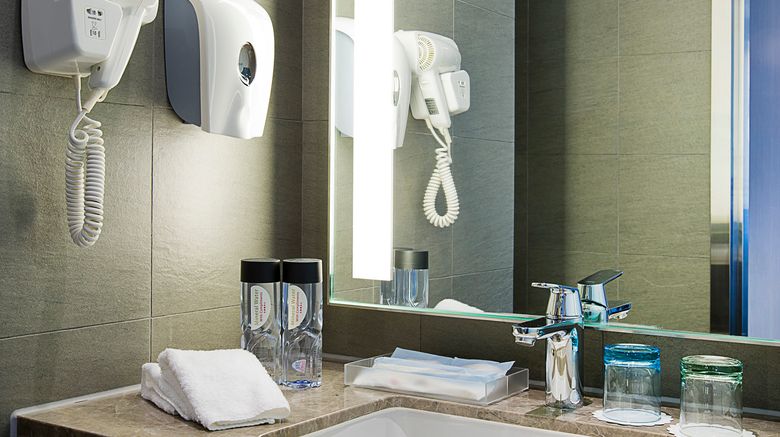 <b>Holiday Inn Express Hong Kong Mongkok Room</b>. Images powered by <a href="https://www.leonardoworldwide.com/" title="Leonardo Worldwide" target="_blank">Leonardo</a>.