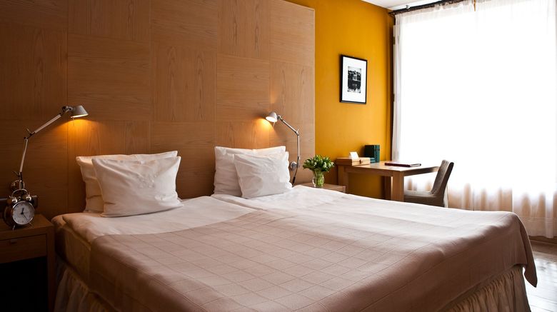 <b>The Three Sisters Hotel Room</b>. Images powered by <a href="https://www.leonardoworldwide.com/" title="Leonardo Worldwide" target="_blank">Leonardo</a>.