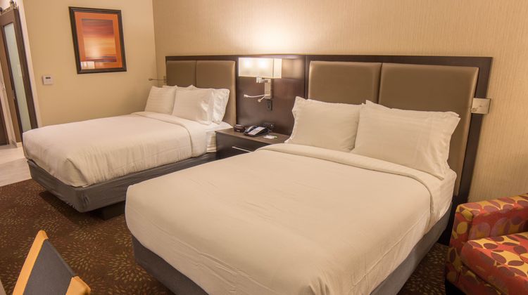 Holiday Inn Trophy Club Room