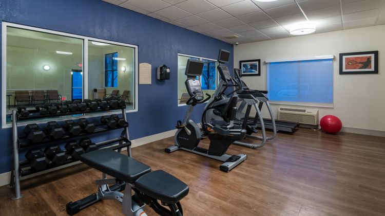 Holiday Inn Express Hotel & Suites Health Club