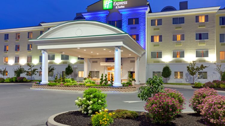 Holiday Inn Express Exterior