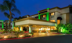 Holiday Inn Orange County Airport