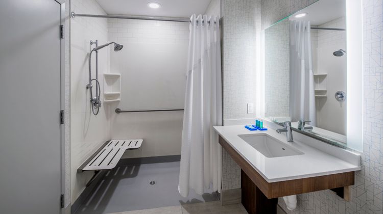 Holiday Inn Express Hotel & Suites Room