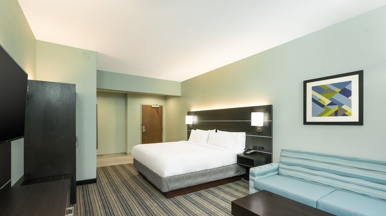 <b>Holiday Inn Express/Suites Simpsonville Suite</b>. Images powered by <a href="https://www.leonardoworldwide.com/" title="Leonardo Worldwide" target="_blank">Leonardo</a>.