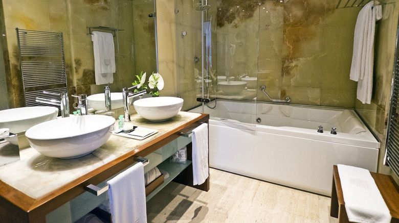<b>Mirador De Dalt Vila Room</b>. Images powered by <a href="https://www.leonardoworldwide.com/" title="Leonardo Worldwide" target="_blank">Leonardo</a>.
