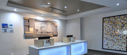Holiday Inn Express/Stes Toronto Arpt W Exterior
