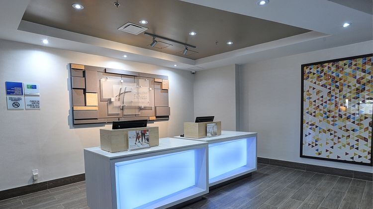 Holiday Inn Express/Stes Toronto Arpt W Exterior
