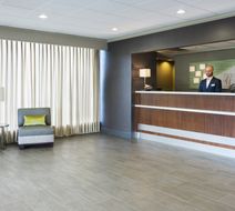 Holiday Inn Cincinnati-Riverfront Lobby