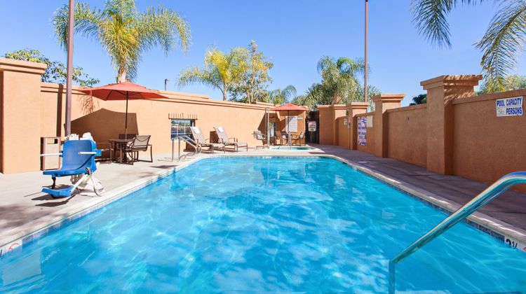 Holiday Inn Express Hotel & Suites Pool