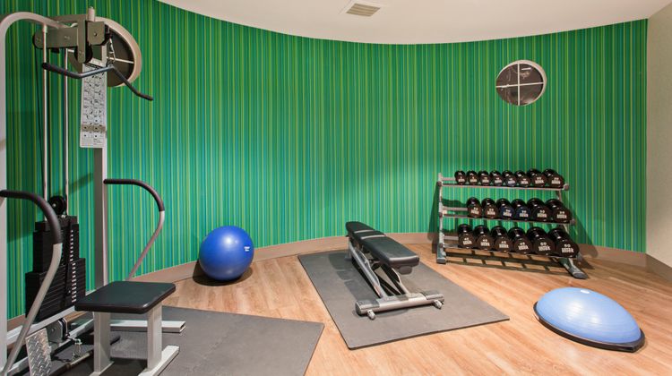 Holiday Inn Express Hotel & Suites Health Club