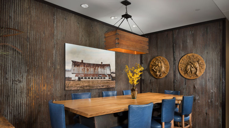 Holiday Inn Ashville East Blue Ridge Restaurant