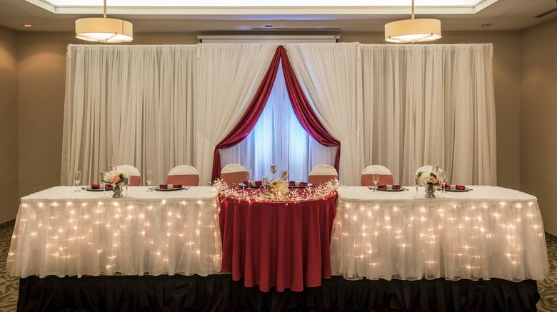<b>Holiday Inn Lethbridge Ballroom</b>. Images powered by <a href="https://www.leonardoworldwide.com/" title="Leonardo Worldwide" target="_blank">Leonardo</a>.