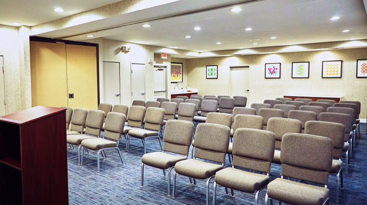 Holiday Inn Express Hotel & Suites Meeting