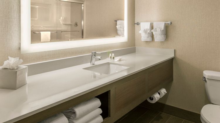 Holiday Inn Denver-Lakewood Room