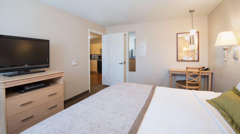 <b>Candlewood Suites Suite</b>. Images powered by <a href="https://www.leonardoworldwide.com/" title="Leonardo Worldwide" target="_blank">Leonardo</a>.