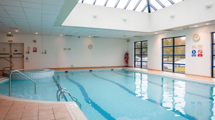 Holiday Inn London Shepperton Pool