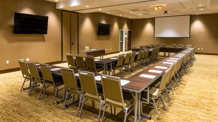 Holiday Inn Lexington-Hamburg Meeting