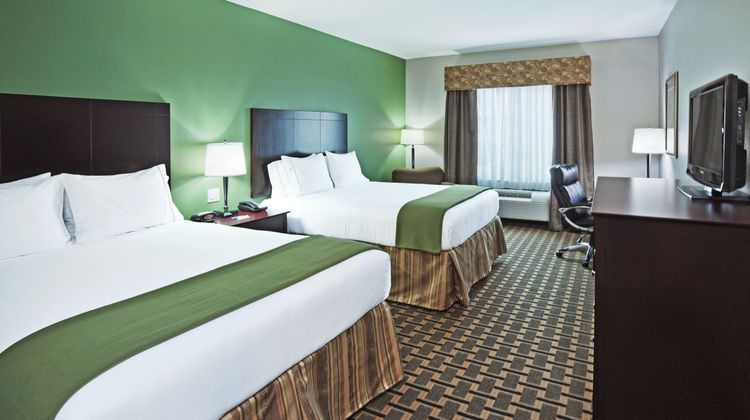 Holiday Inn Express Hotel/Suites Room