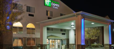 Holiday Inn Express Exterior