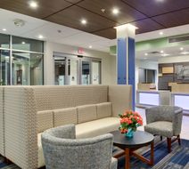 Holiday Inn Express & Suites Galesburg Lobby