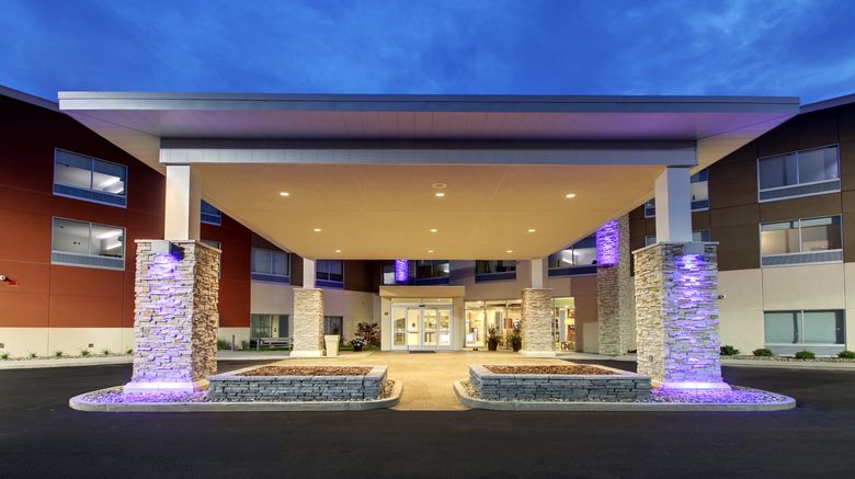 <b>Holiday Inn Express & Suites Galesburg Exterior</b>. Images powered by <a href="https://www.leonardoworldwide.com/" title="Leonardo Worldwide" target="_blank">Leonardo</a>.