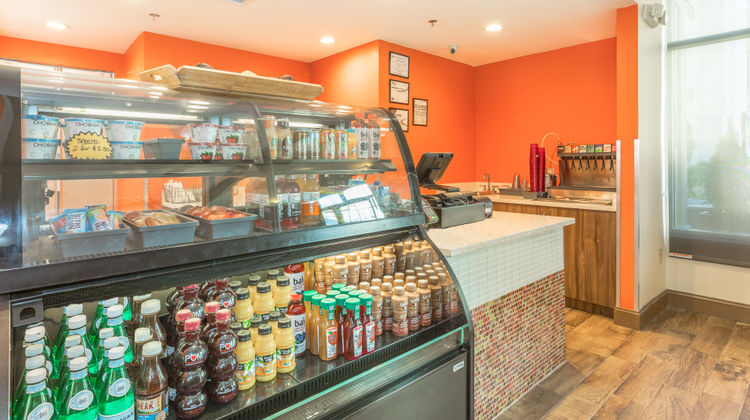 Holiday Inn & Suites Restaurant