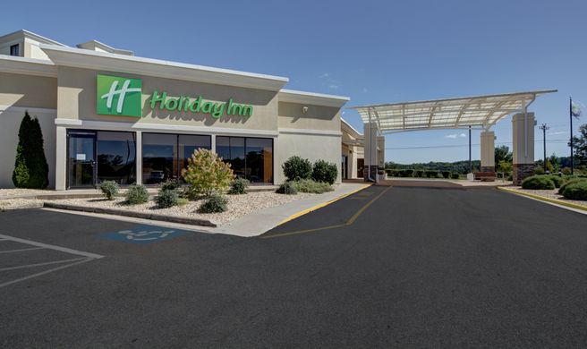 Holiday Inn Conference Center Exterior