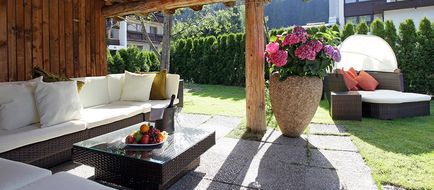 Rosengarten Exterior