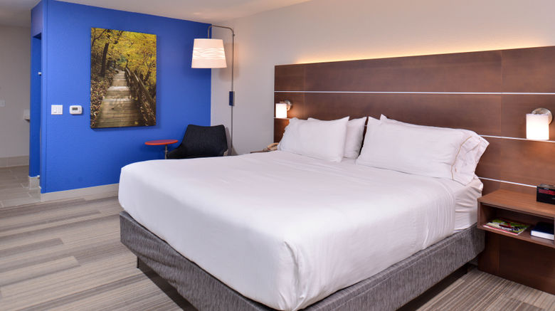 <b>Holiday Inn Express & Stes Stevens Point Room</b>. Images powered by <a href="https://www.leonardoworldwide.com/" title="Leonardo Worldwide" target="_blank">Leonardo</a>.