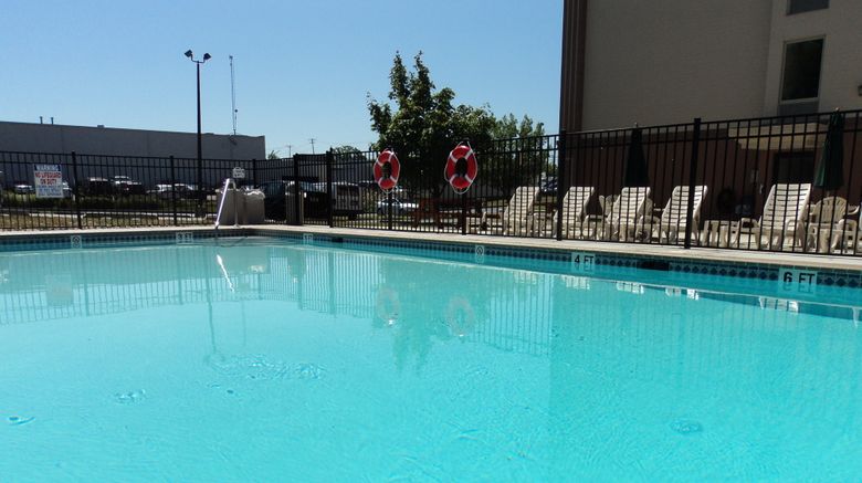 <b>Holiday Inn Express Mechanicsburg Pool</b>. Images powered by <a href="https://www.leonardoworldwide.com/" title="Leonardo Worldwide" target="_blank">Leonardo</a>.