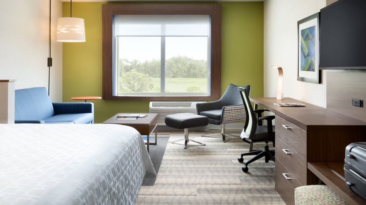 Holiday Inn Express & Stes Clear Spring Room