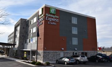 Holiday Inn Express & Suites Johnstown