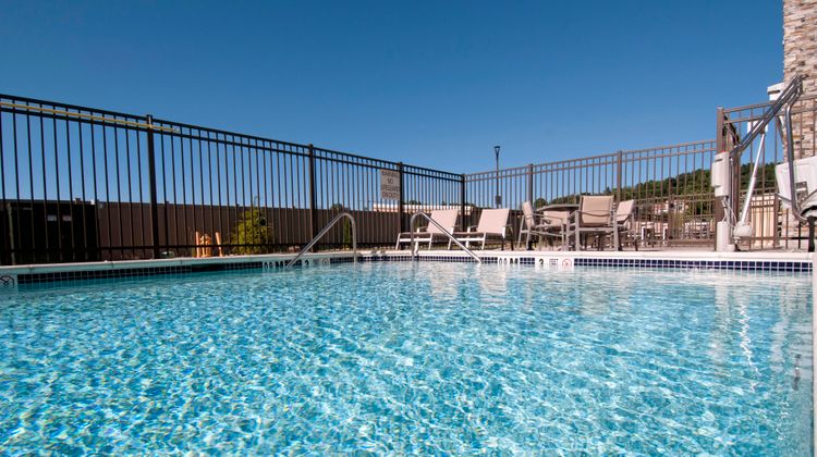 Holiday Inn Express & Suites Johnstown Pool