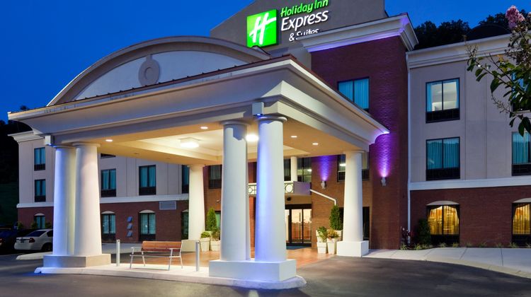 Holiday Inn Express Hotel & Suites Exterior
