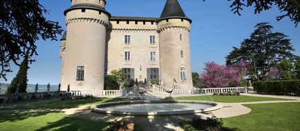 Chateau de Mercues Exterior