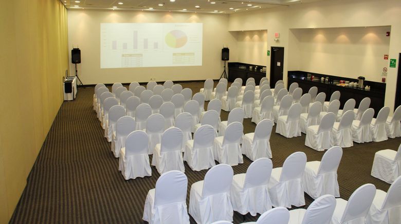<b>Holiday Inn Express Merida Meeting</b>. Images powered by <a href="https://www.leonardoworldwide.com/" title="Leonardo Worldwide" target="_blank">Leonardo</a>.