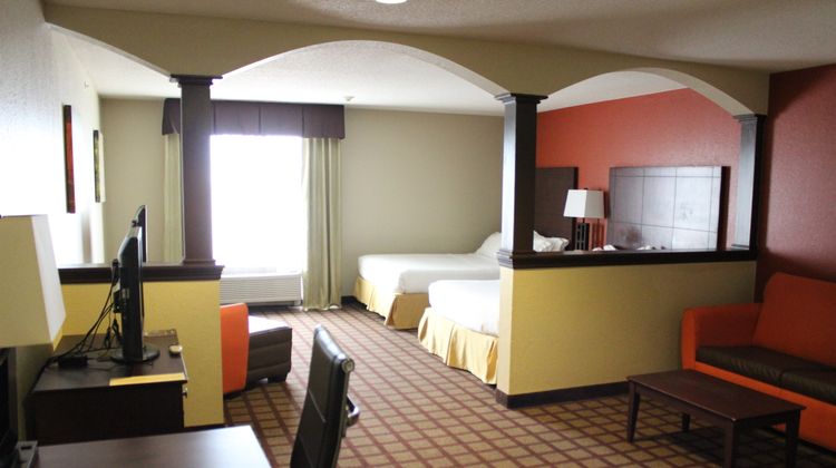 Holiday Inn Express Suite