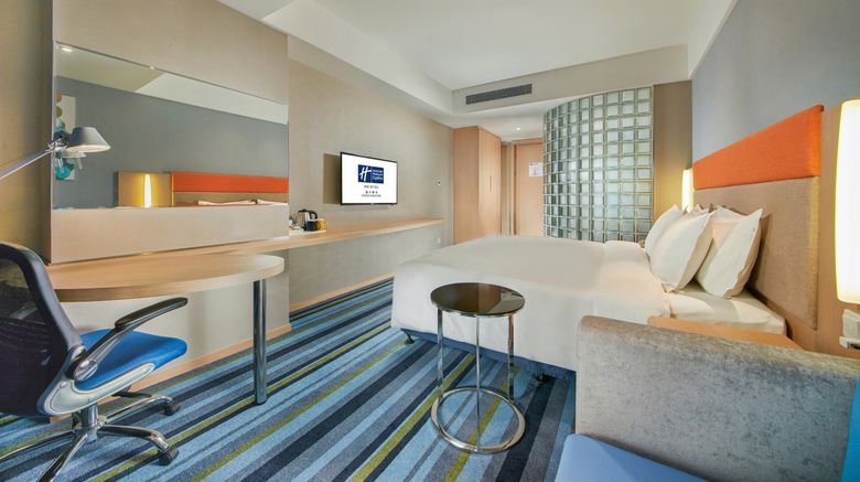 <b>Holiday Inn Express Fuzhou Downtown Room</b>. Images powered by <a href="https://www.leonardoworldwide.com/" title="Leonardo Worldwide" target="_blank">Leonardo</a>.