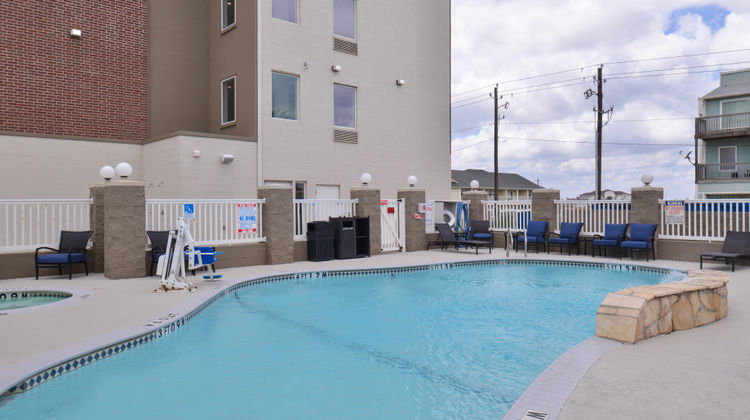 Holiday Inn Express/Stes N Padre Island Pool