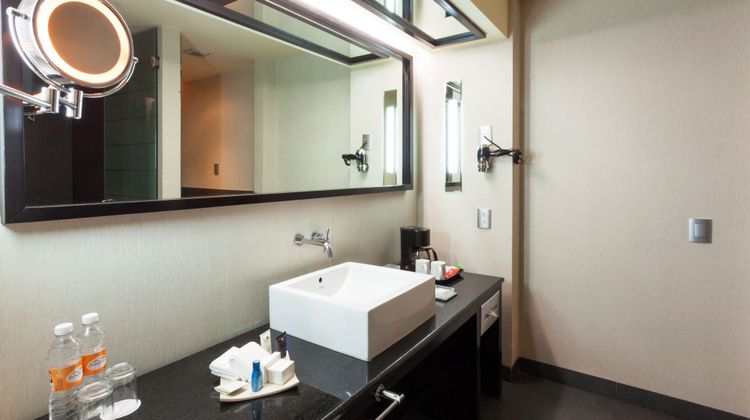 Crowne Plaza Toluca-Lancaster Room