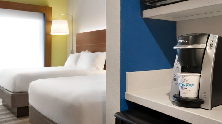 Holiday Inn Exp & Stes Cincinnati South Room